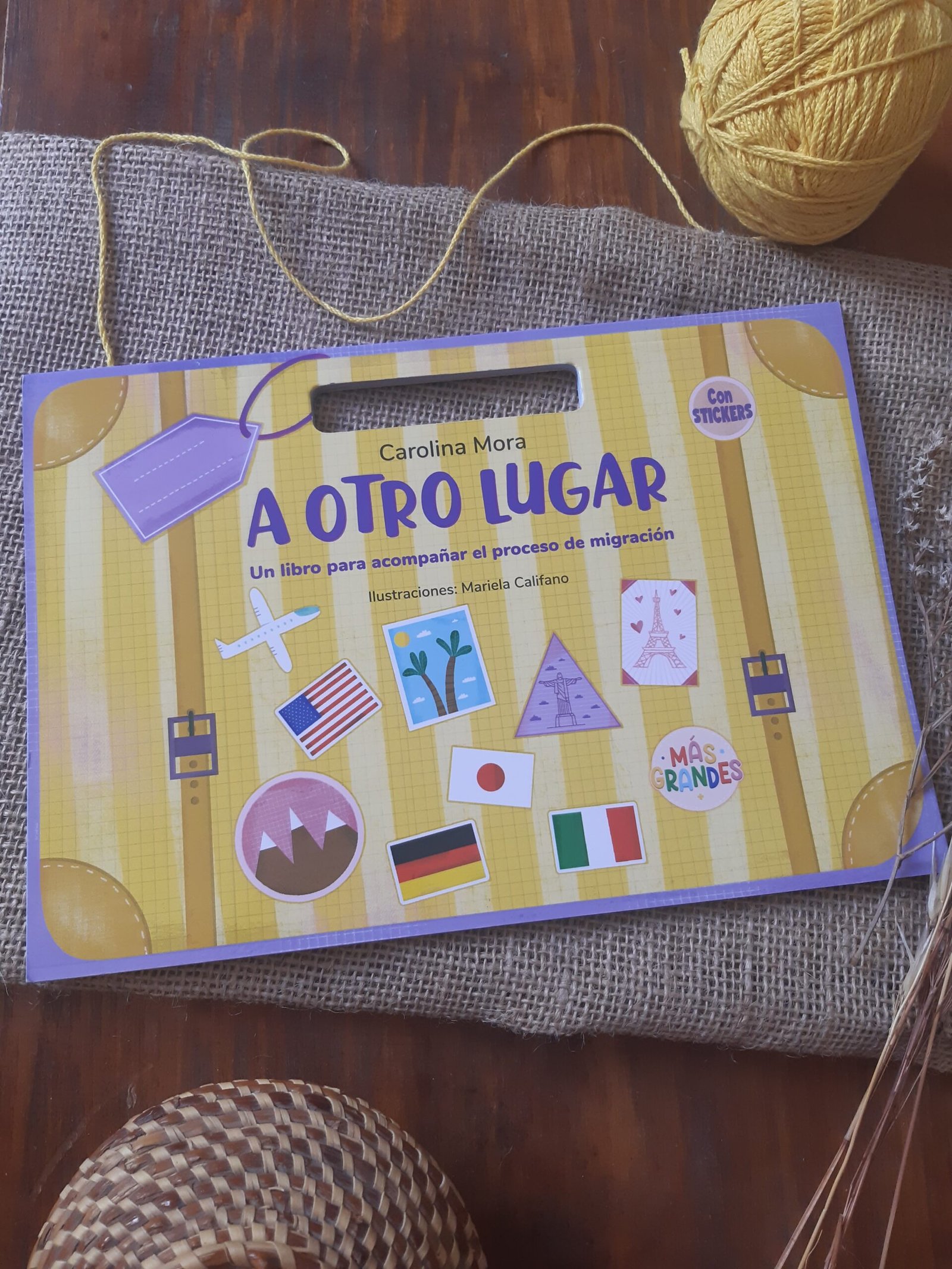 A otro lugar - Carolina Mora